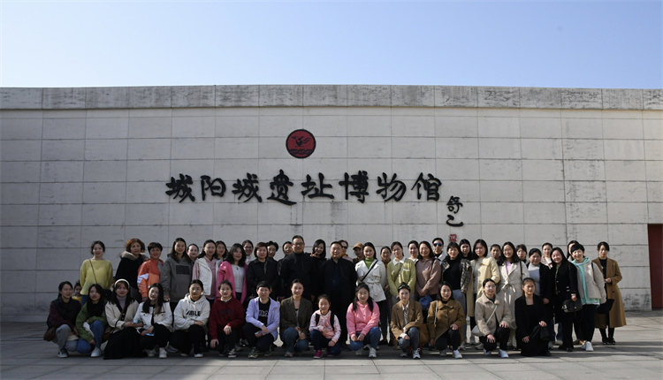 學(xué)精神 續(xù)血脈——信陽(yáng)市中醫(yī)院開(kāi)展“三八”節(jié)博物館參觀(guān)活動(dòng)